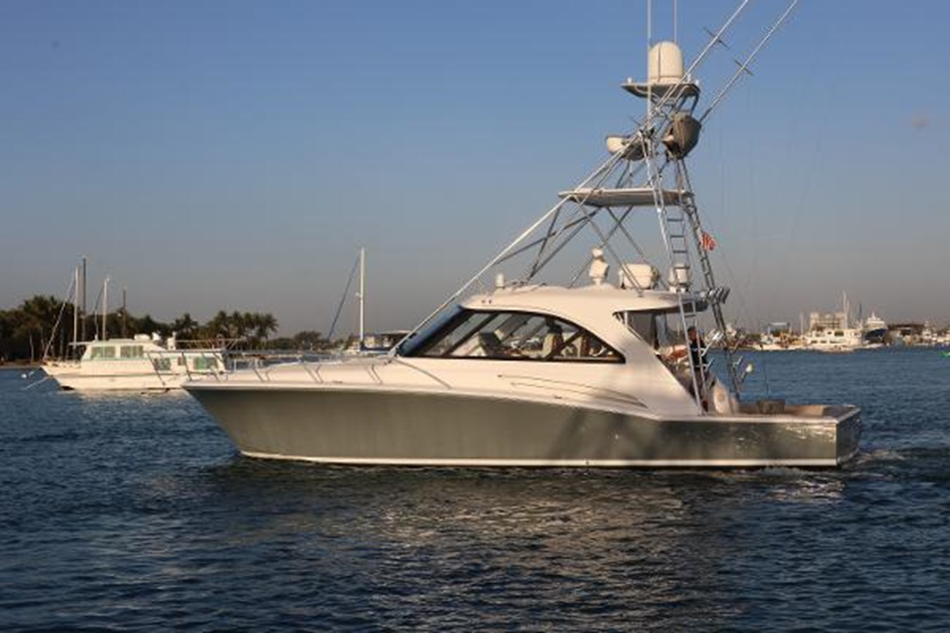 2018 Hatteras 45 Express Sportfish Motor Yacht for sale