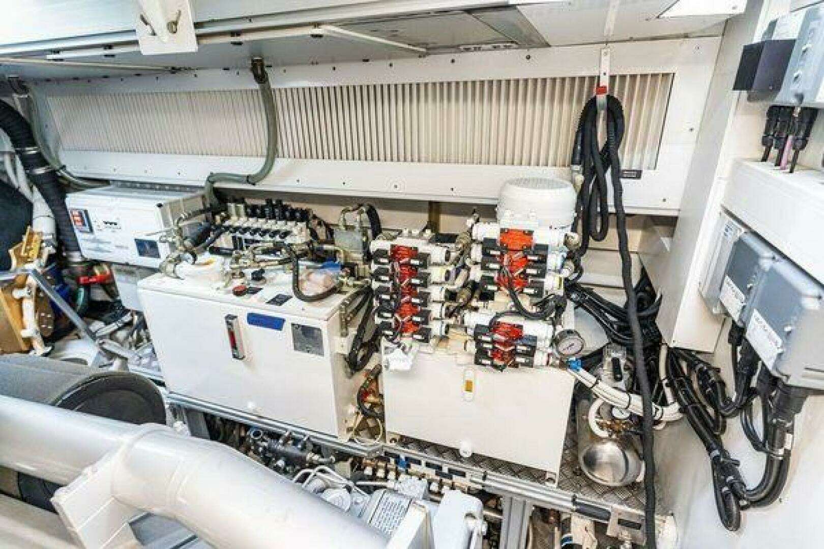 2019 Pershing 92' for sale
